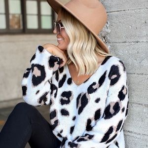 Vici Marren Leopard Sweater